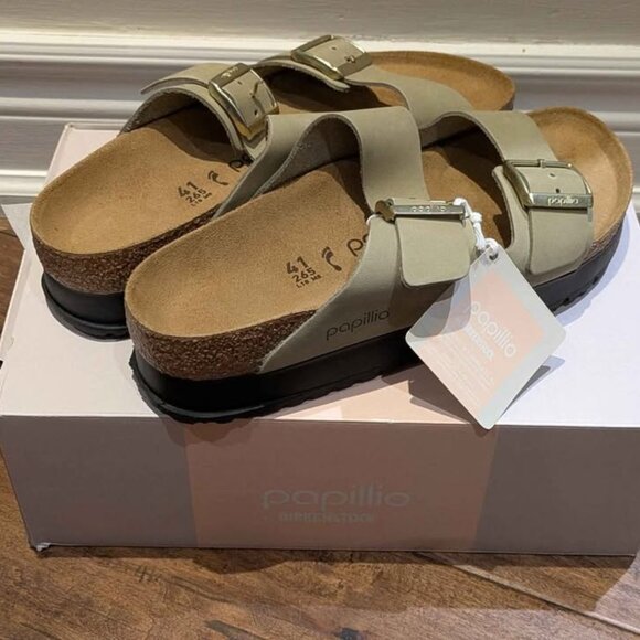 BNIB  Arizona Flex Platform Nubuck Leather - Eucalyptus - Picture 1 of 7